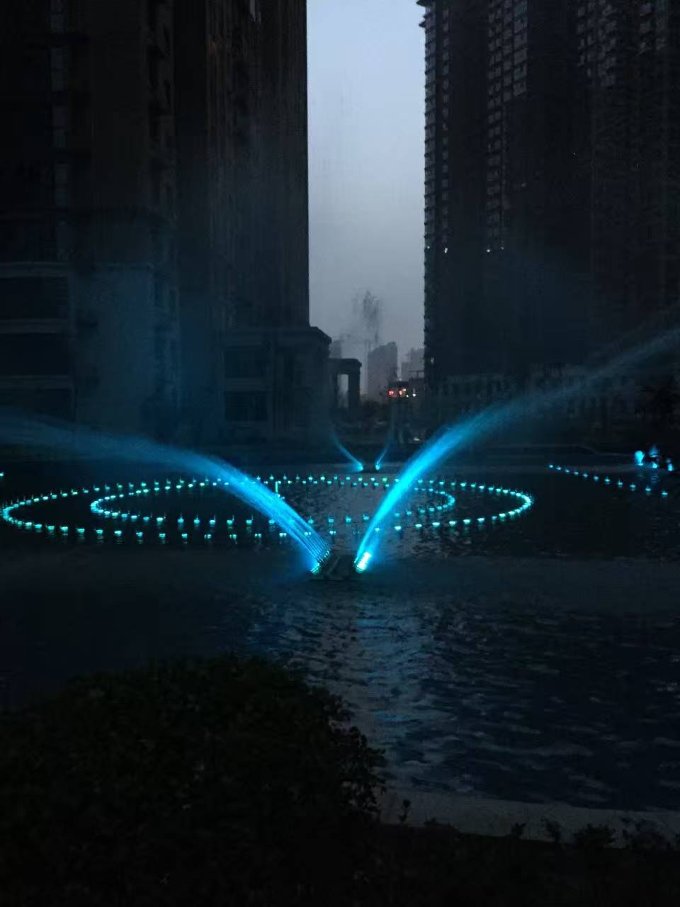 ��������ˮľ���A�@������Ȫ